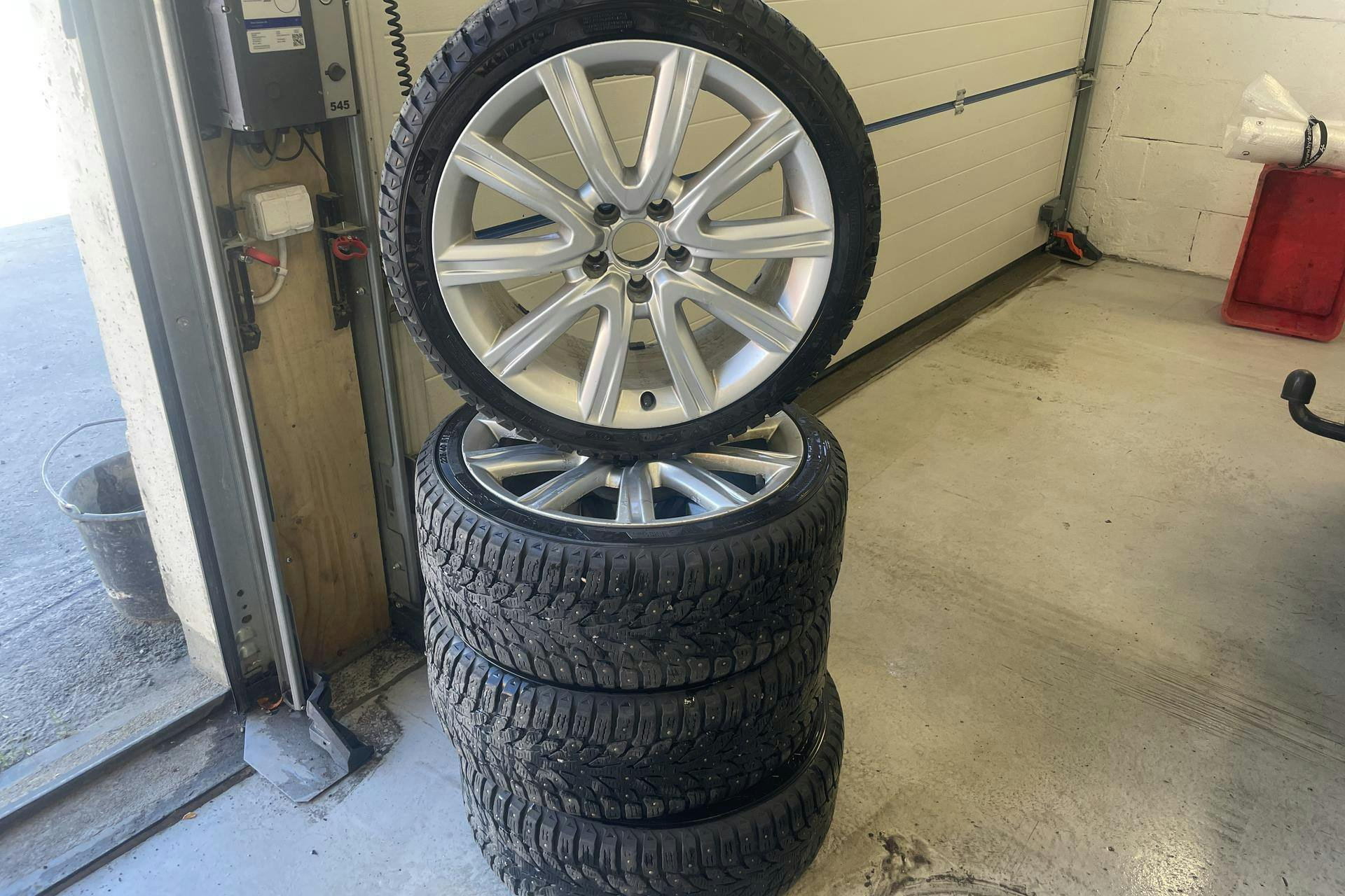 Vehicle Image 15