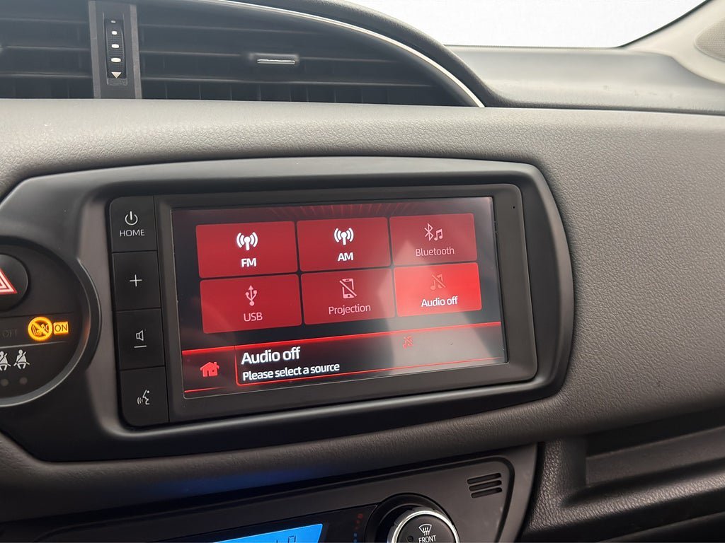 Vehicle Image 21