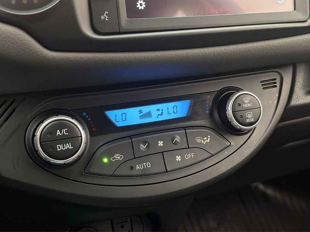 Vehicle Image 22