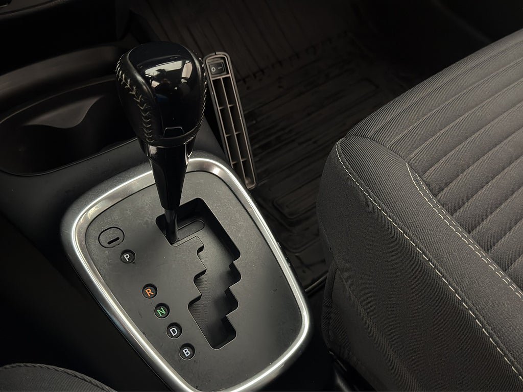 Vehicle Image 23