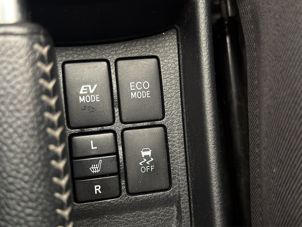 Vehicle Image 24
