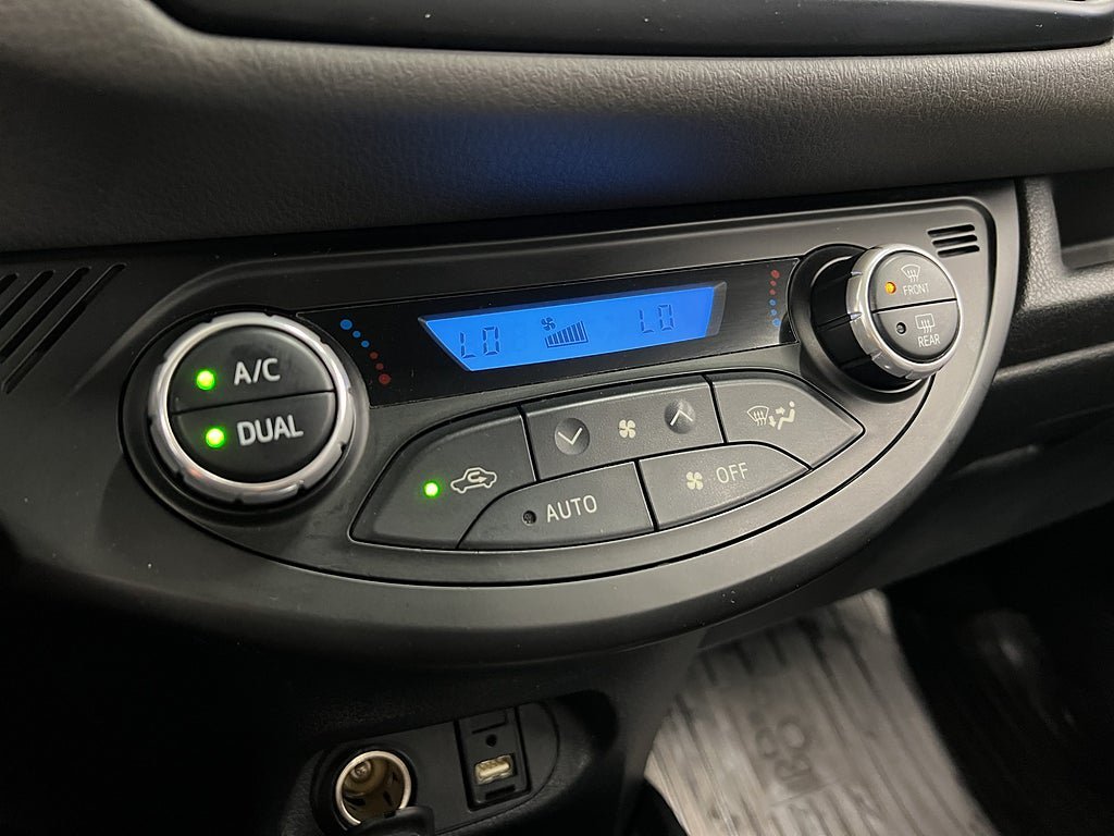 Vehicle Image 23