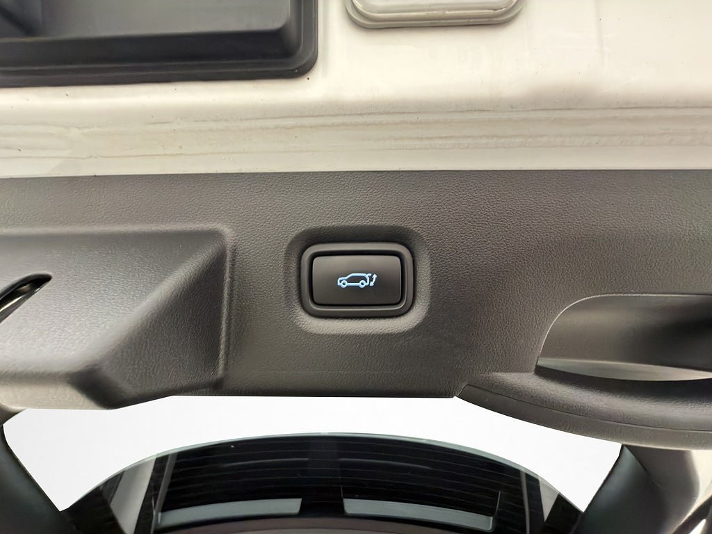 Vehicle Image 33