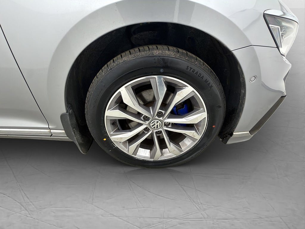 Vehicle Image 33