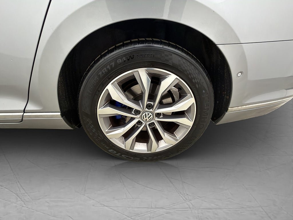Vehicle Image 35
