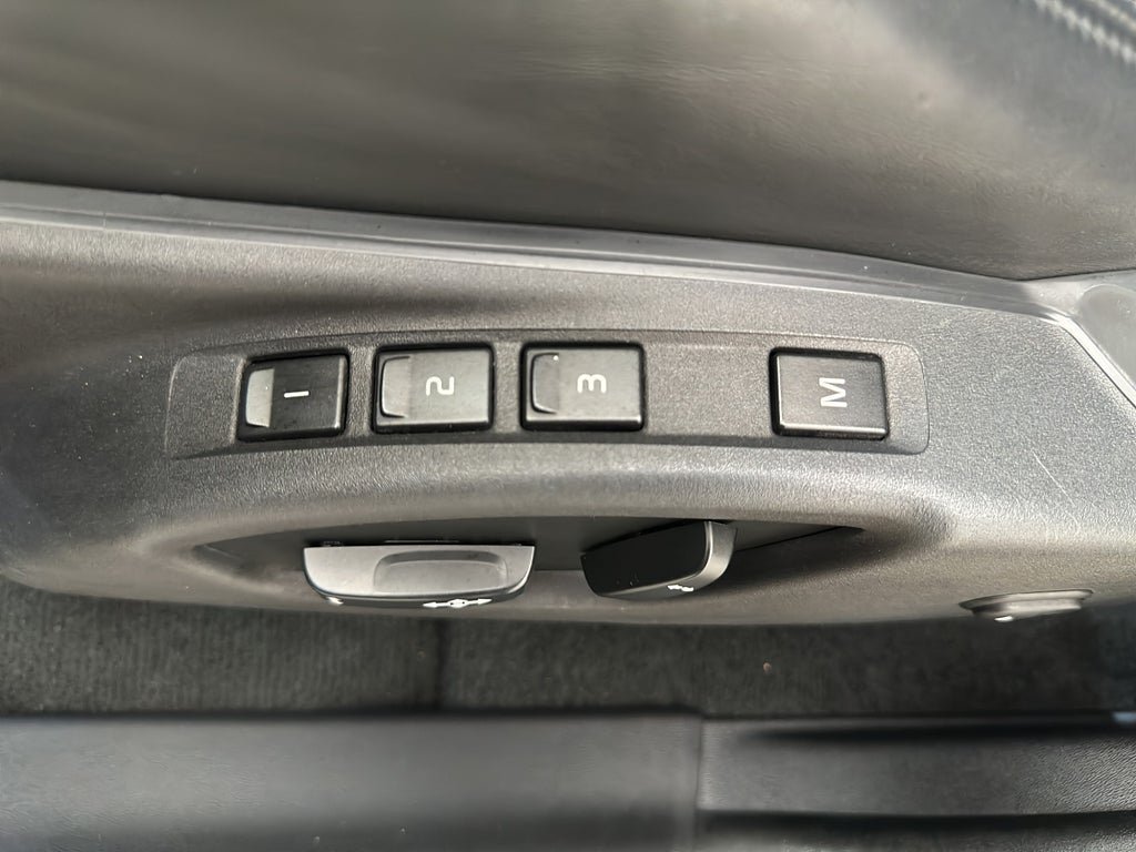 Vehicle Image 26