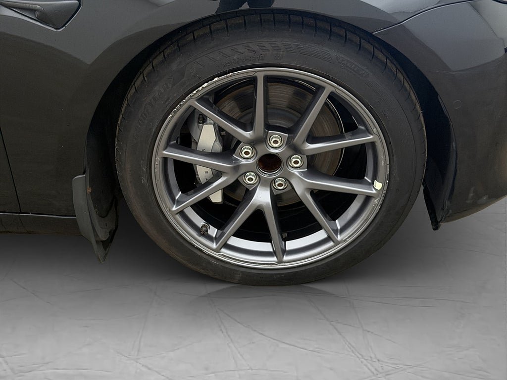 Vehicle Image 35