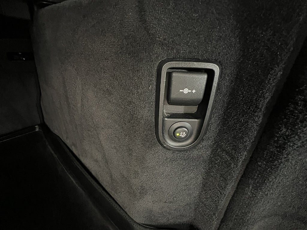 Vehicle Image 29