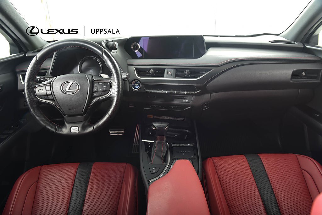 Vehicle Image 8