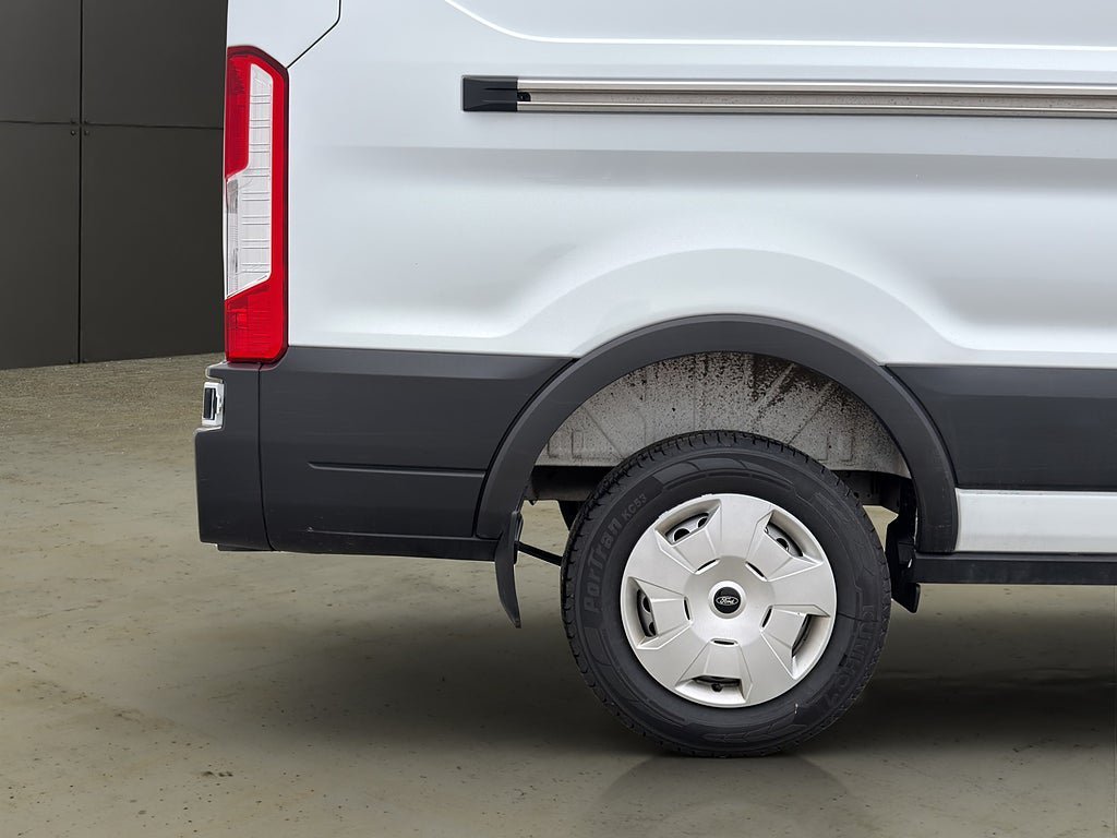 Vehicle Image 33