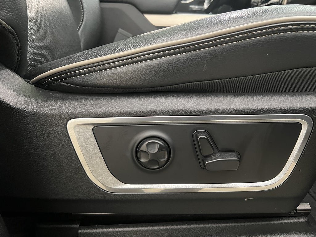 Vehicle Image 34