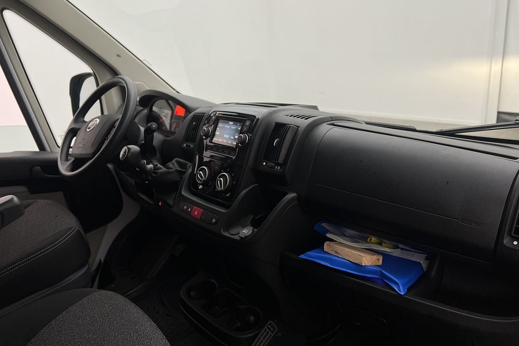 Vehicle Image 26