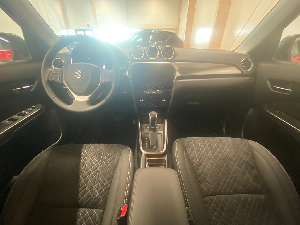Vehicle Image 8