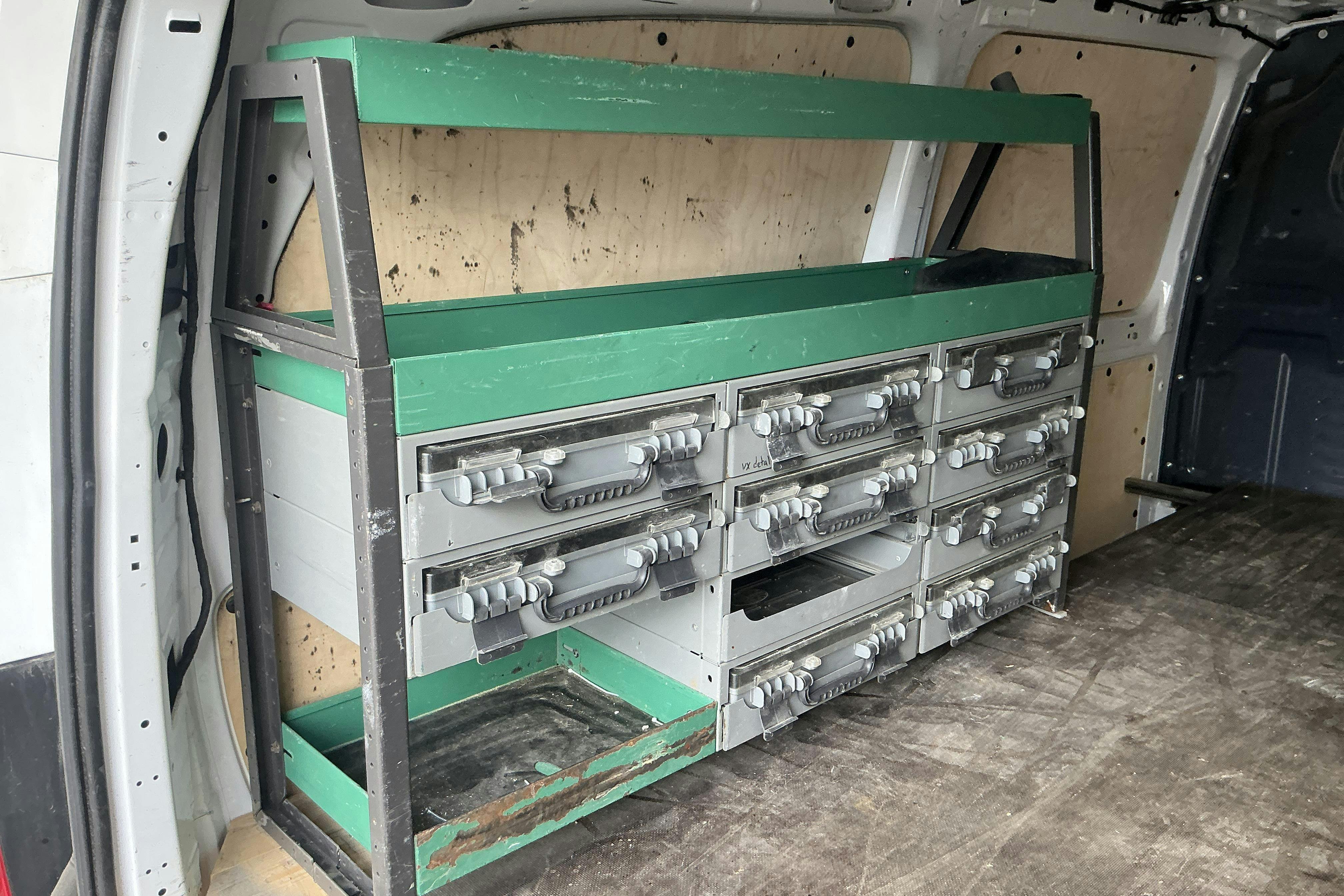 Vehicle Image 14