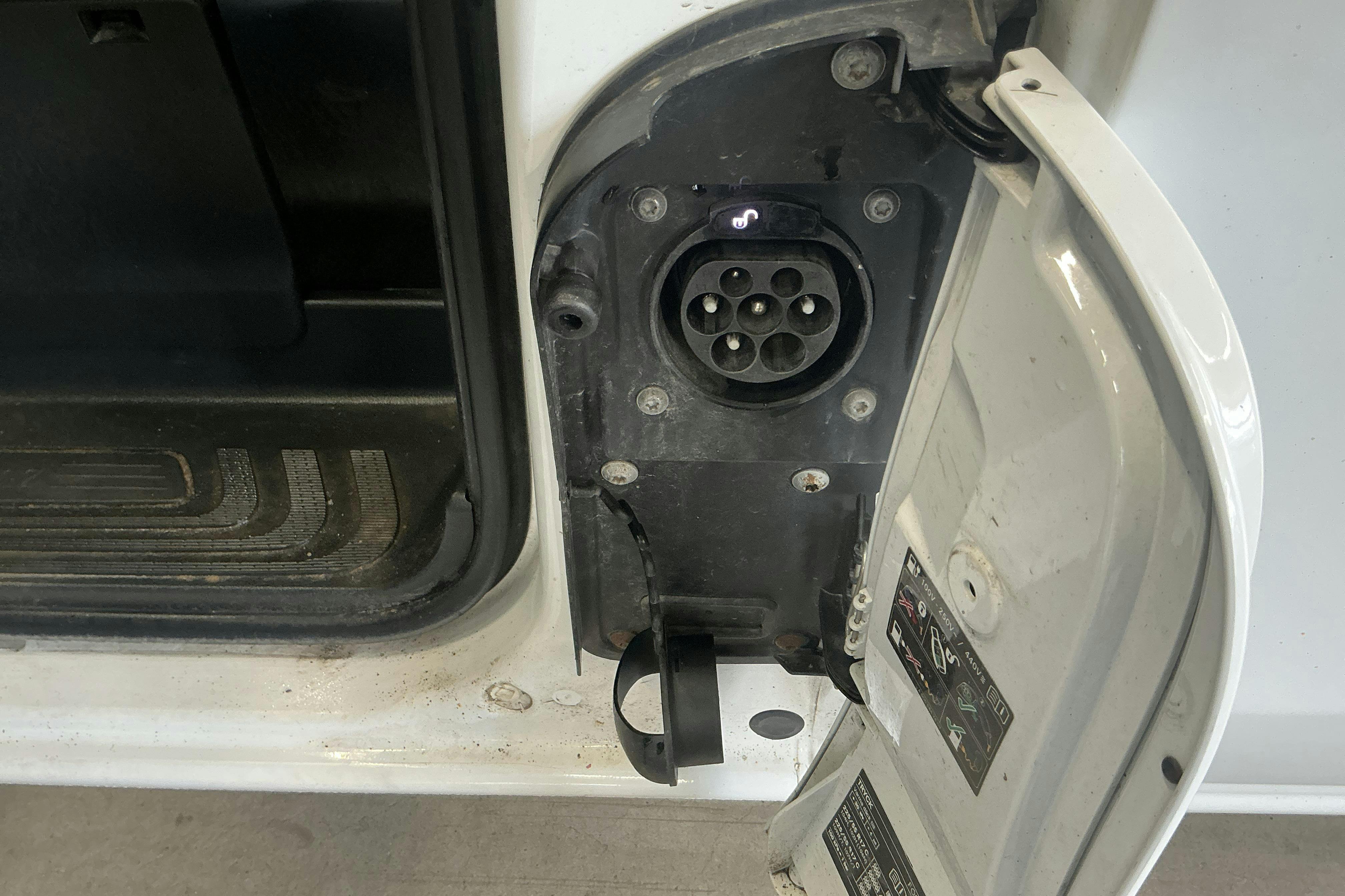 Vehicle Image 17