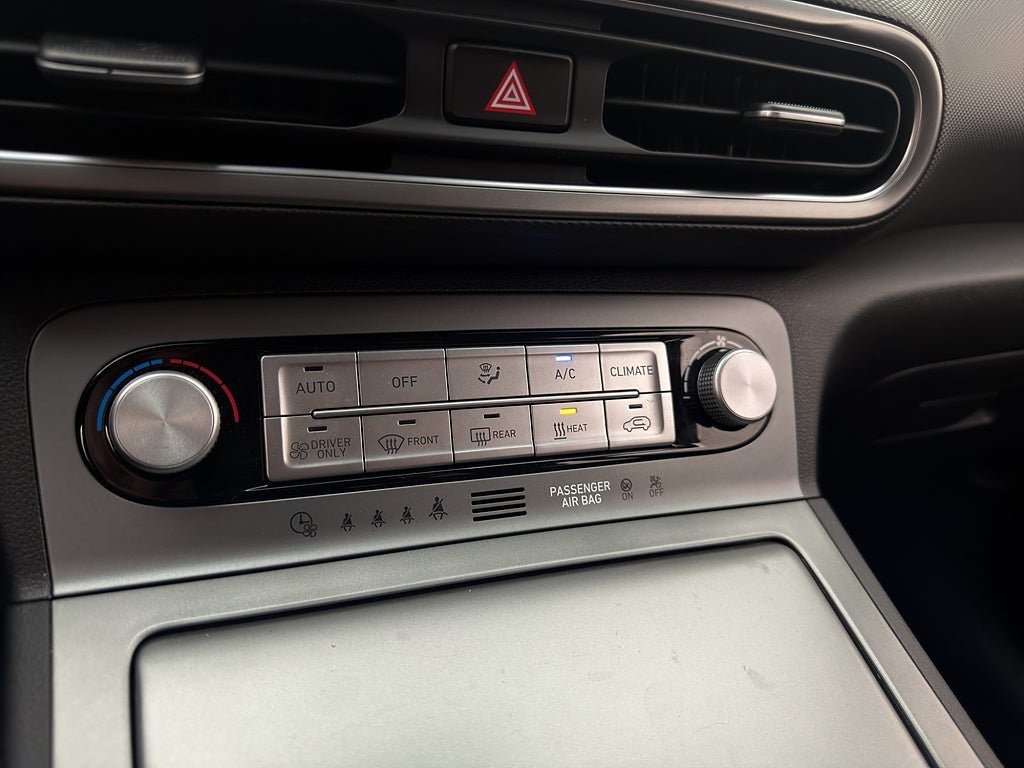 Vehicle Image 23