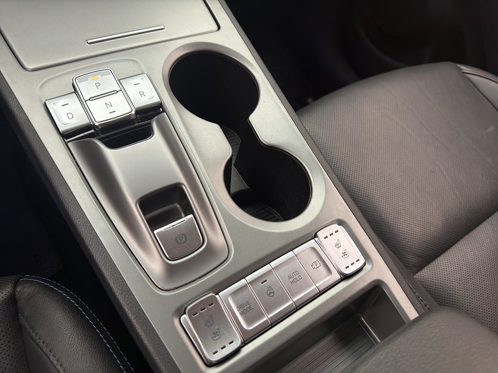 Vehicle Image 24