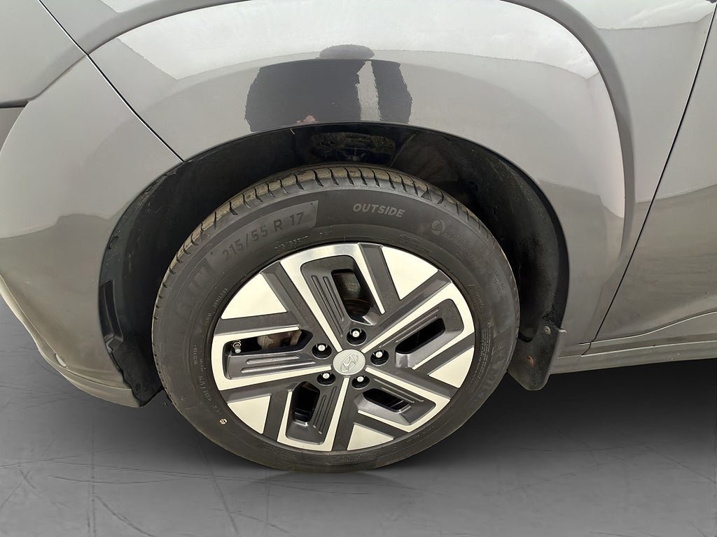 Vehicle Image 30