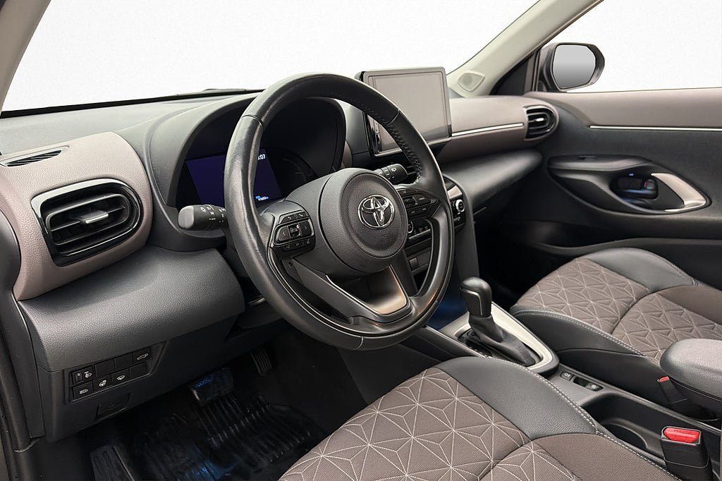 Vehicle Image 9