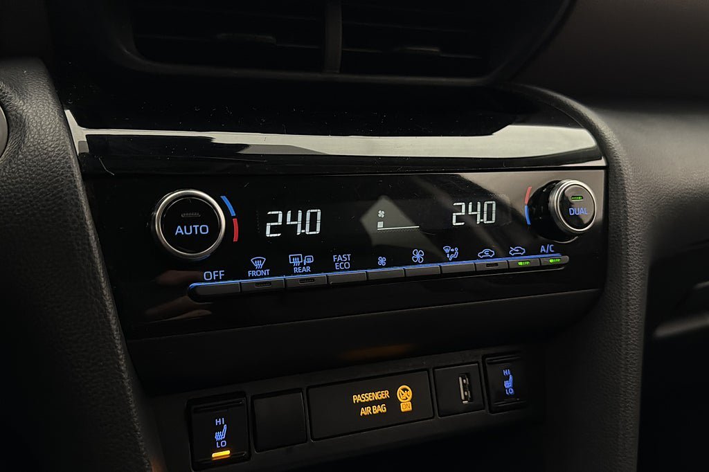 Vehicle Image 22