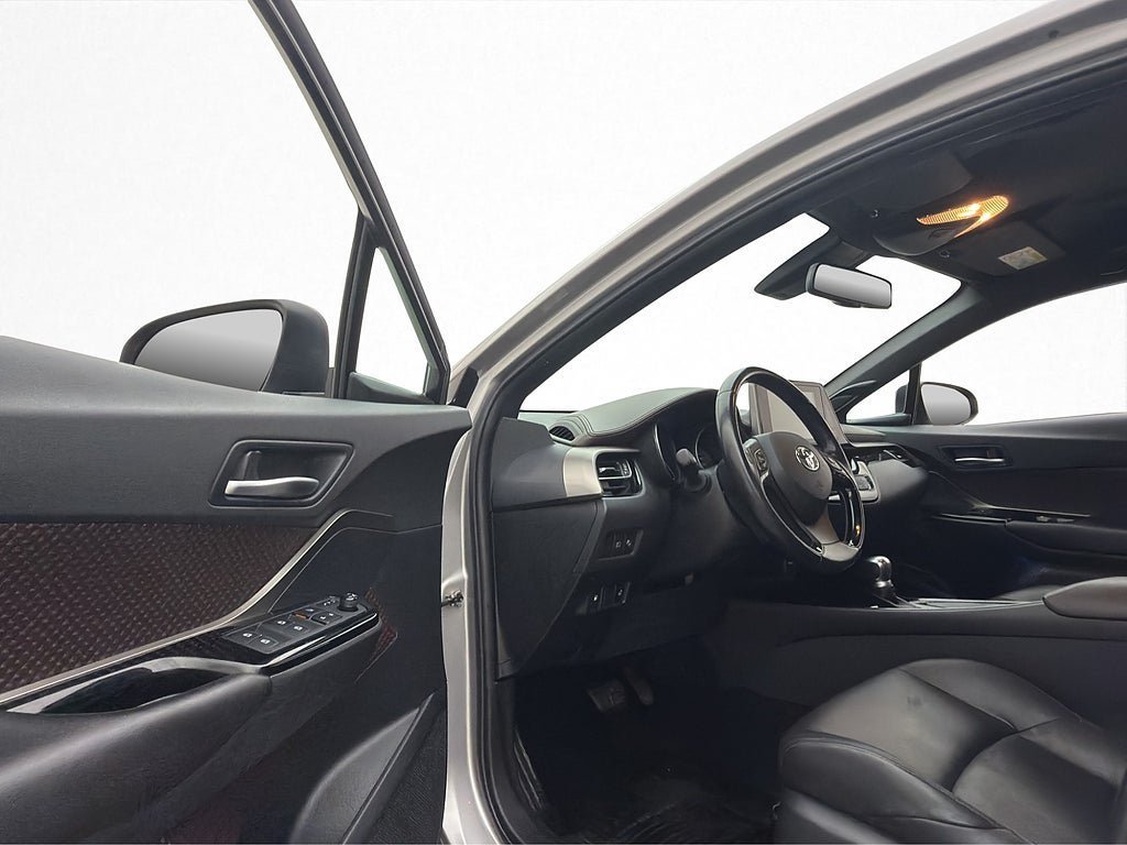 Vehicle Image 10
