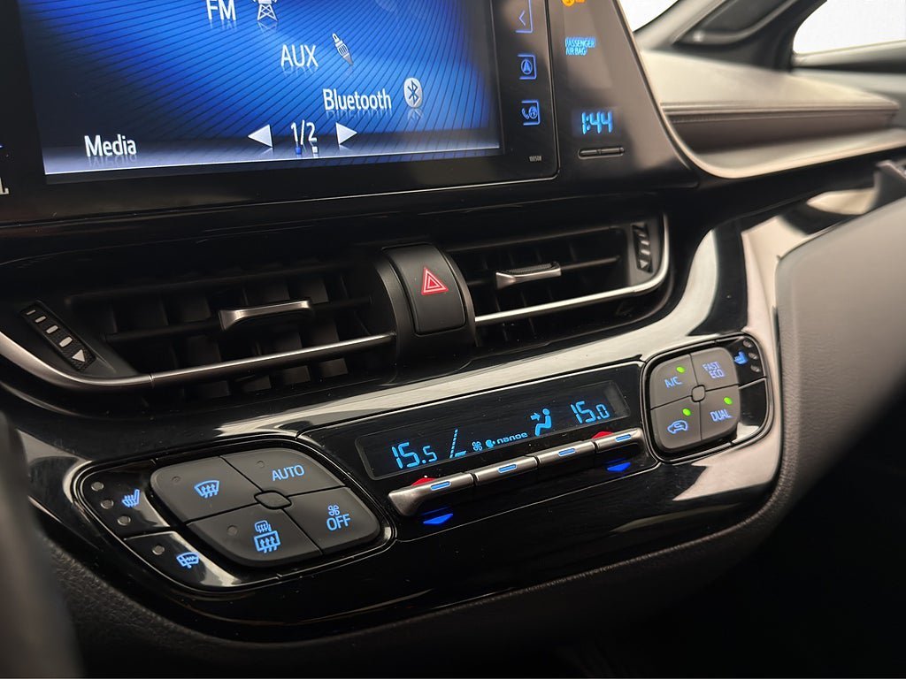 Vehicle Image 22