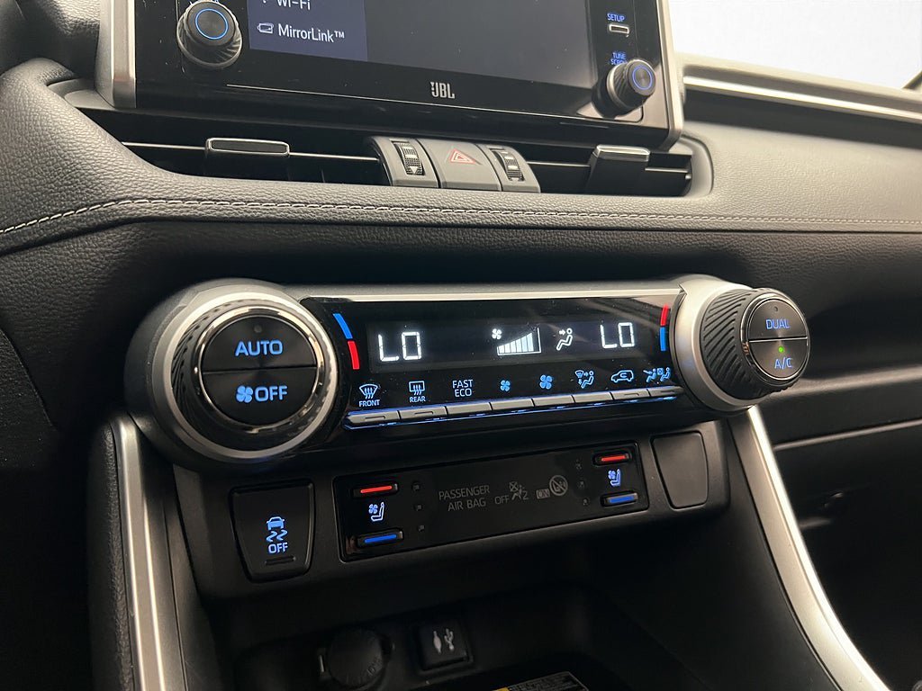 Vehicle Image 27