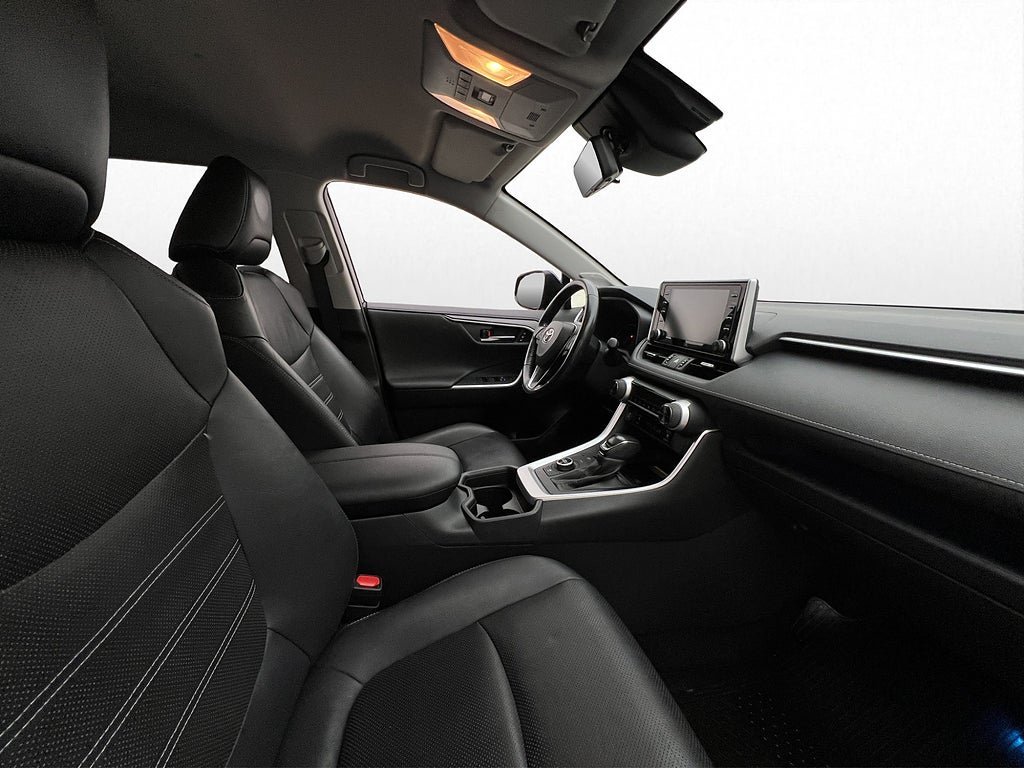 Vehicle Image 30
