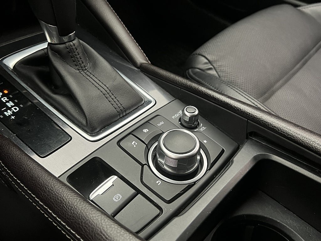 Vehicle Image 23