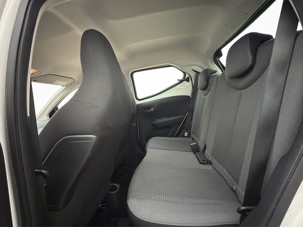 Vehicle Image 20