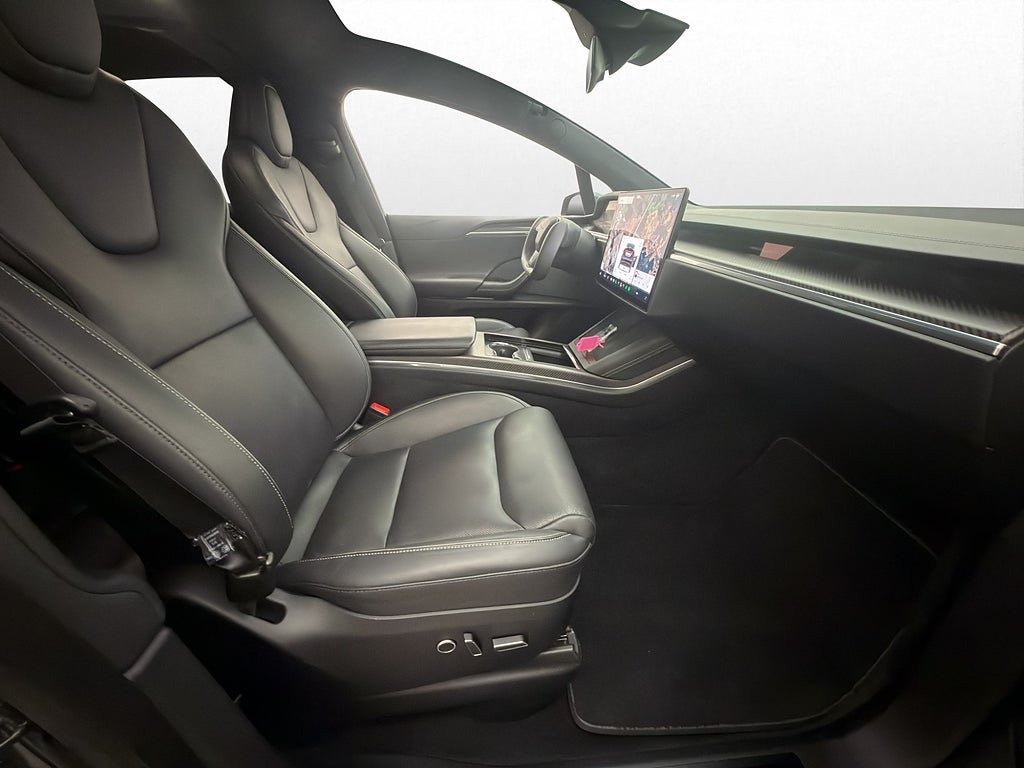 Vehicle Image 30
