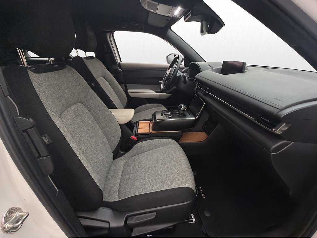 Vehicle Image 26