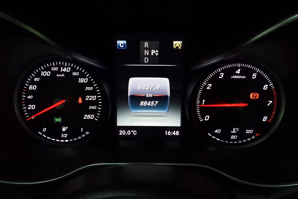 Vehicle Image 25