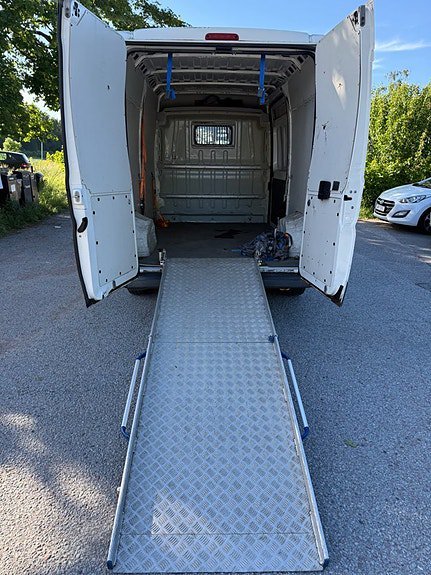 Vehicle Image 14
