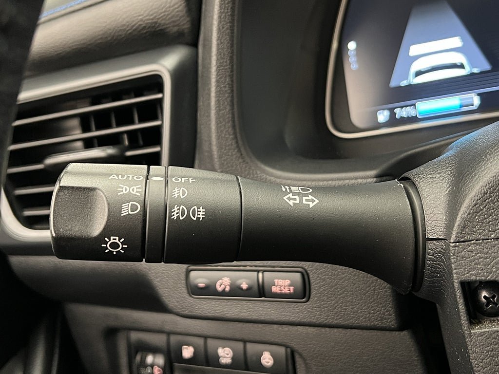Vehicle Image 24