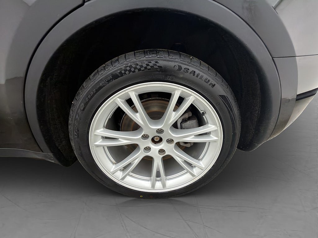 Vehicle Image 33