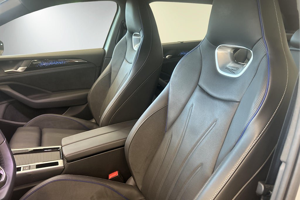 Vehicle Image 23