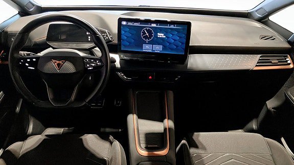 Vehicle Image 10
