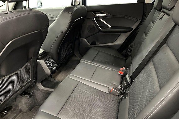 Vehicle Image 29
