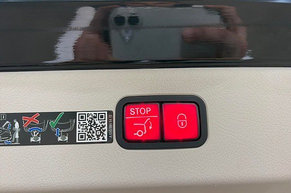Vehicle Image 28