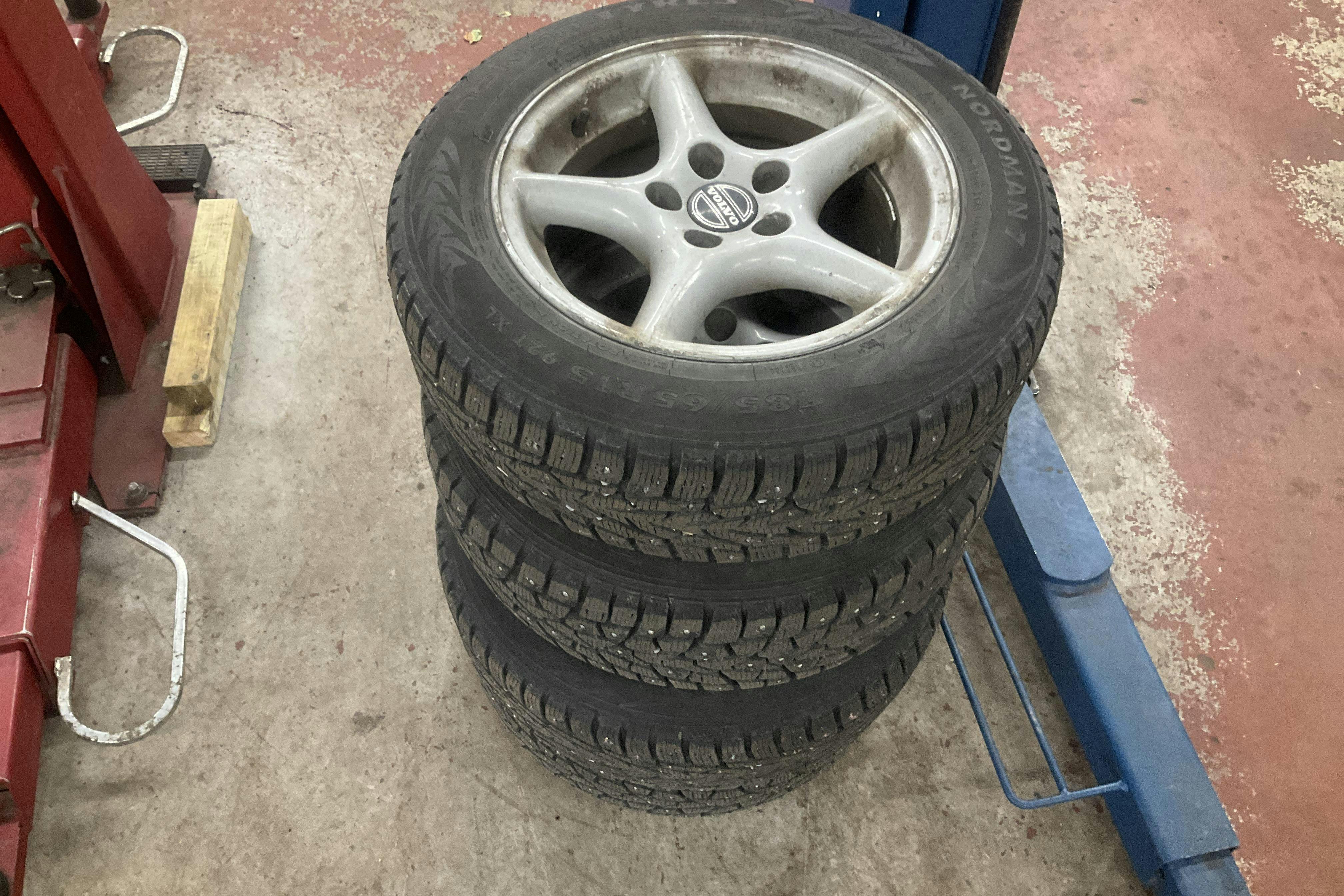 Vehicle Image 12
