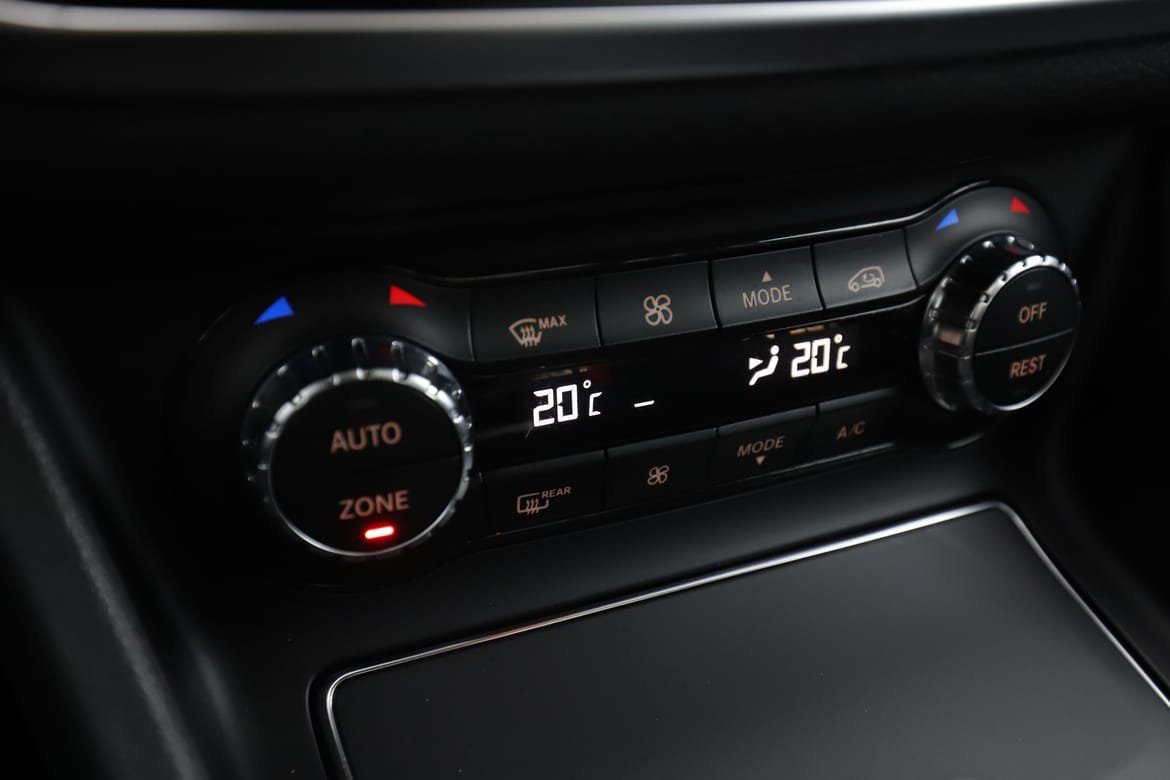 Vehicle Image 28