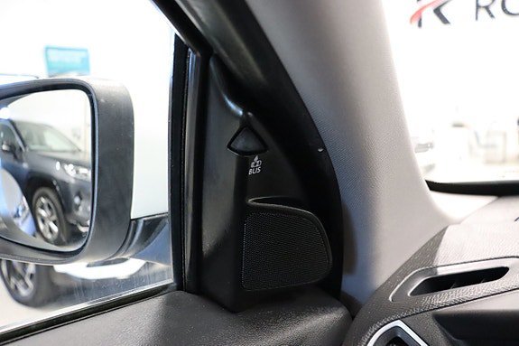 Vehicle Image 28