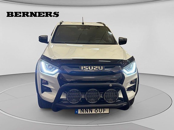 Vehicle Image 8