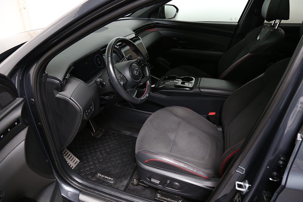Vehicle Image 12