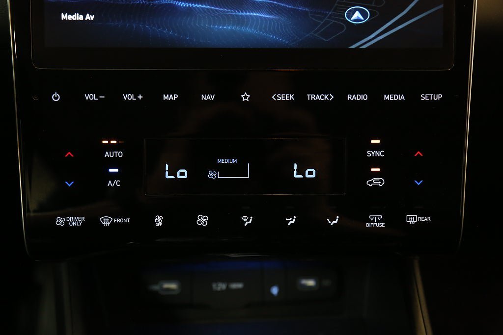 Vehicle Image 24