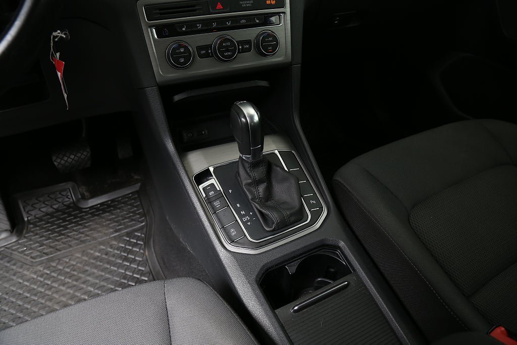 Vehicle Image 24