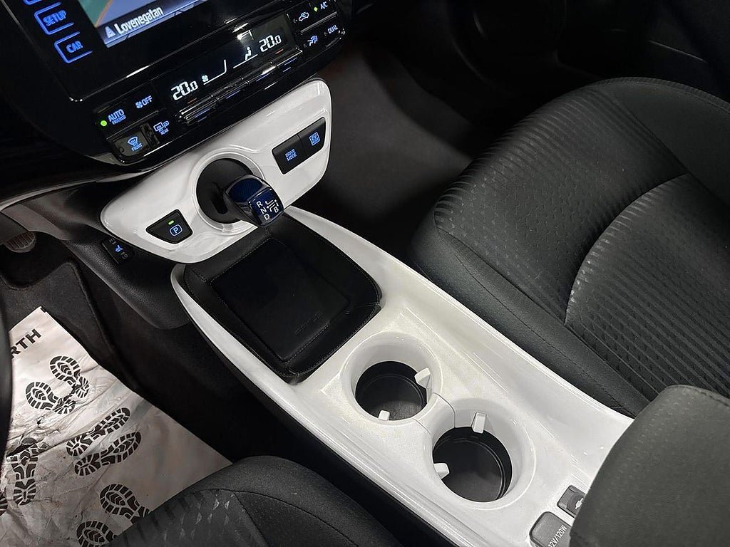 Vehicle Image 17