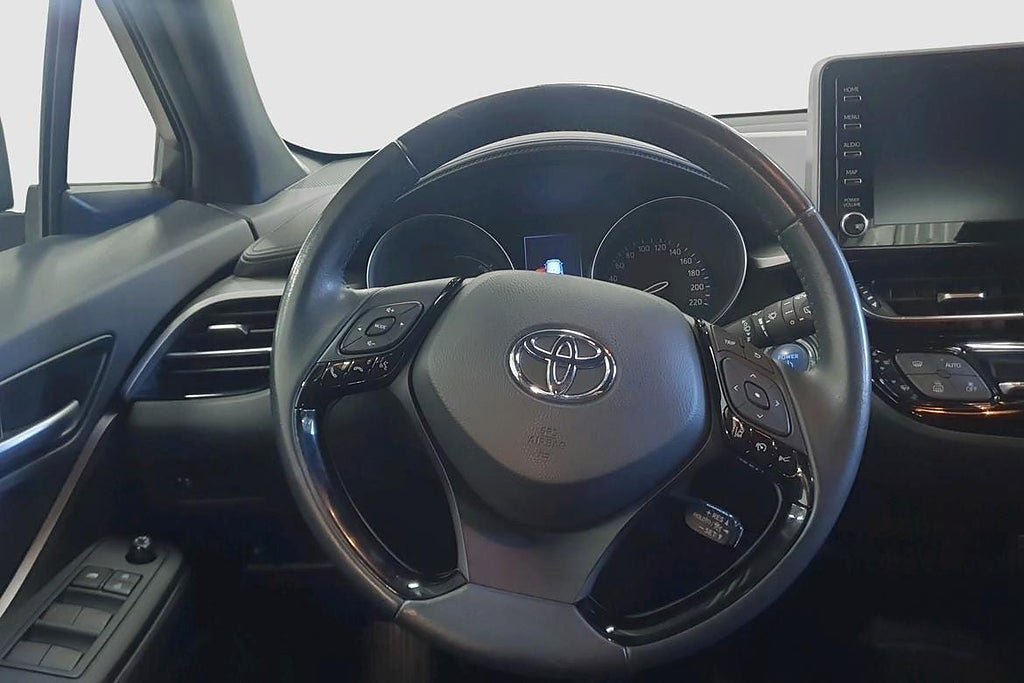 Vehicle Image 10