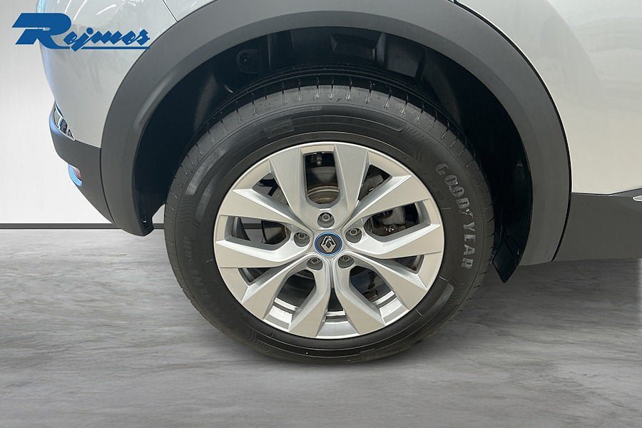Vehicle Image 15
